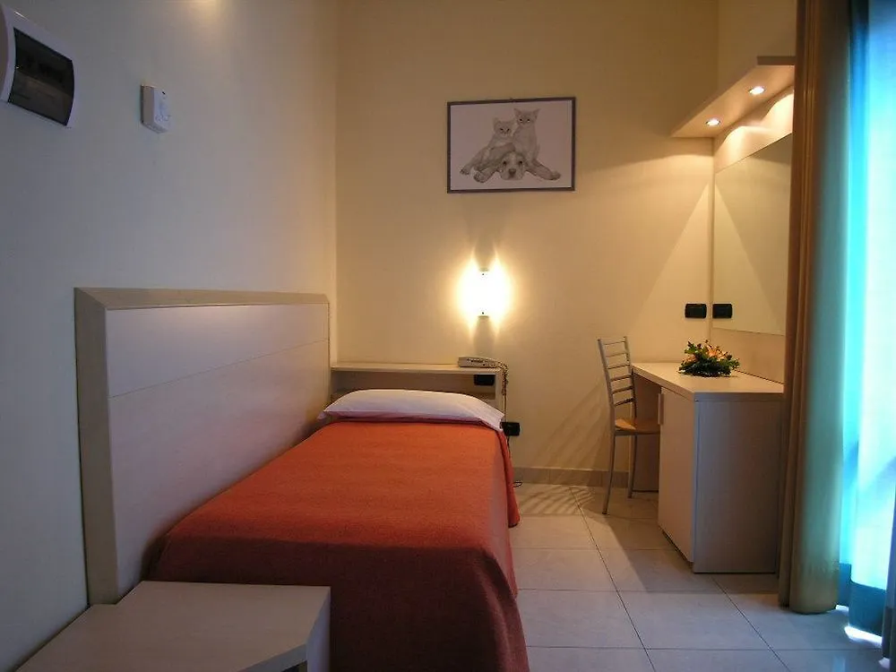 Hotel Losanna Milan 3*,  Italy
