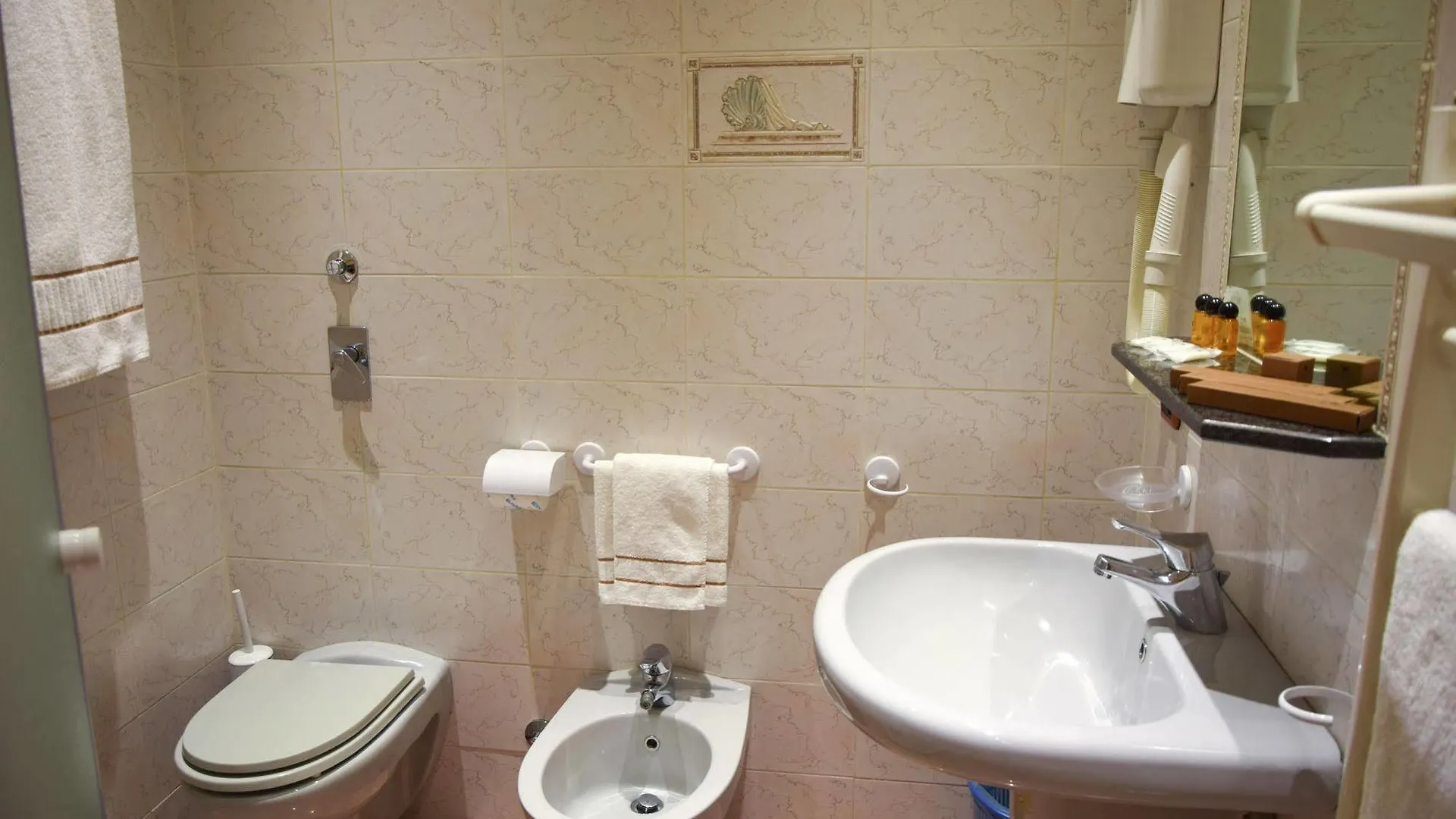 ***  Hotel Losanna Milan Italy