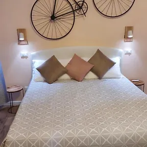 Glam Luxury Lorenzo Guest house